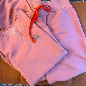 FIGS Scrub Set Chalk Pink (Catarina & Livingston)